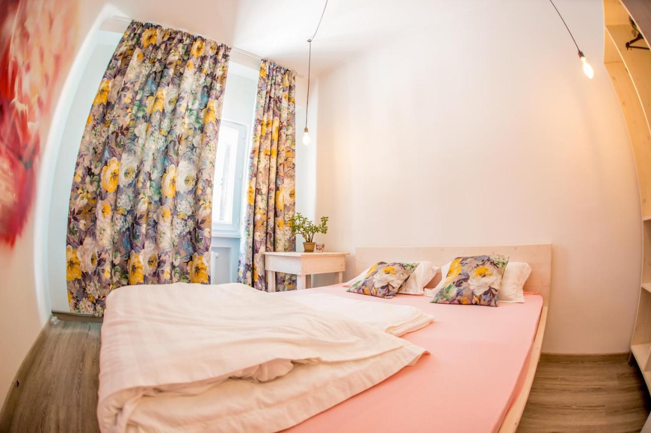 אלמטי West Point Soul Hostel מראה חיצוני תמונה